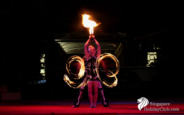 บันทึกการเดินทาง  Fire-Dancing @ Universal Studios Singapore